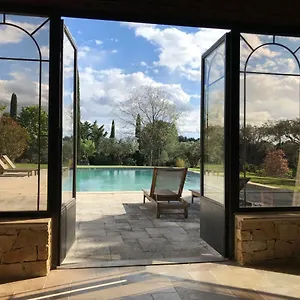 https://les-bartavelles-aix-en-provence.fr-provencehotel.com
